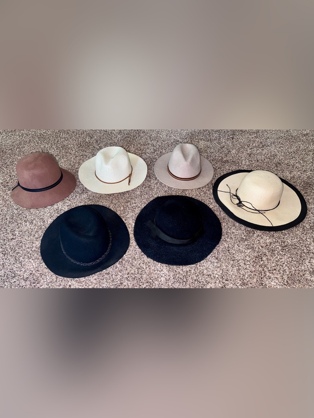 Mixed Wide-Brim Fedora Hats - Black and Cream